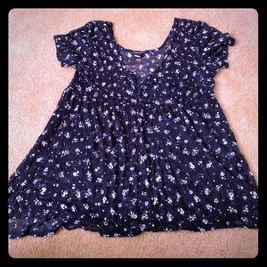 Navy blue floral lace torrid top size 3 (24)